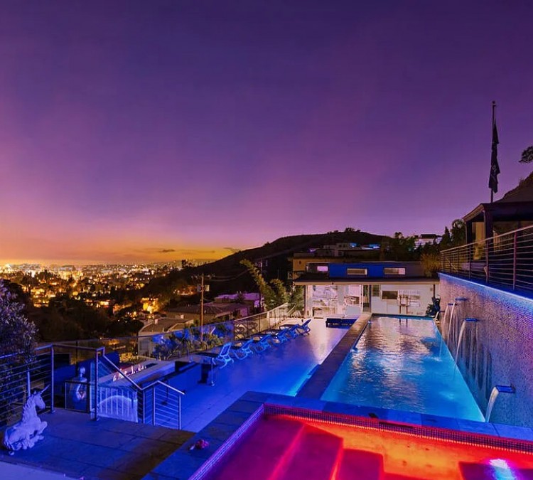 swimply-rent-your-own-private-pool-by-the-hour-photo